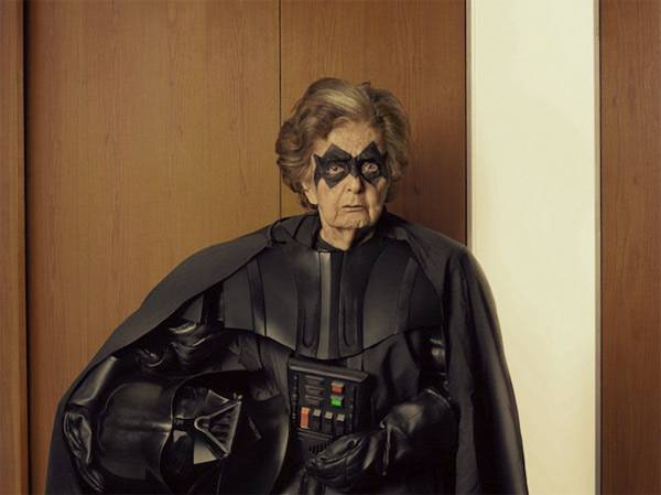 b2ap3_thumbnail_Star-Wars-Grandparent-Cosplay-Photography-12.jpg