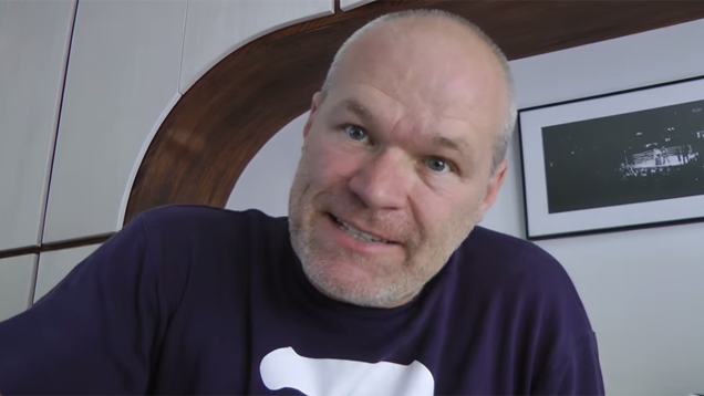 Ο σκηνοθέτης Uwe Boll βρίζει σκληρά τους fans!