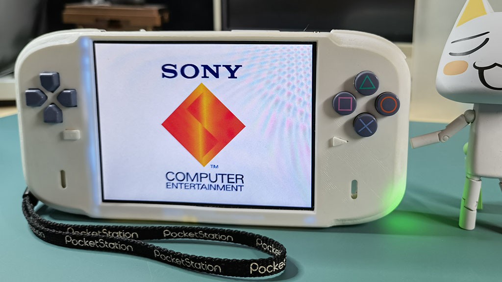 Modder έφτιαξε ένα φορητό Vintage PS1